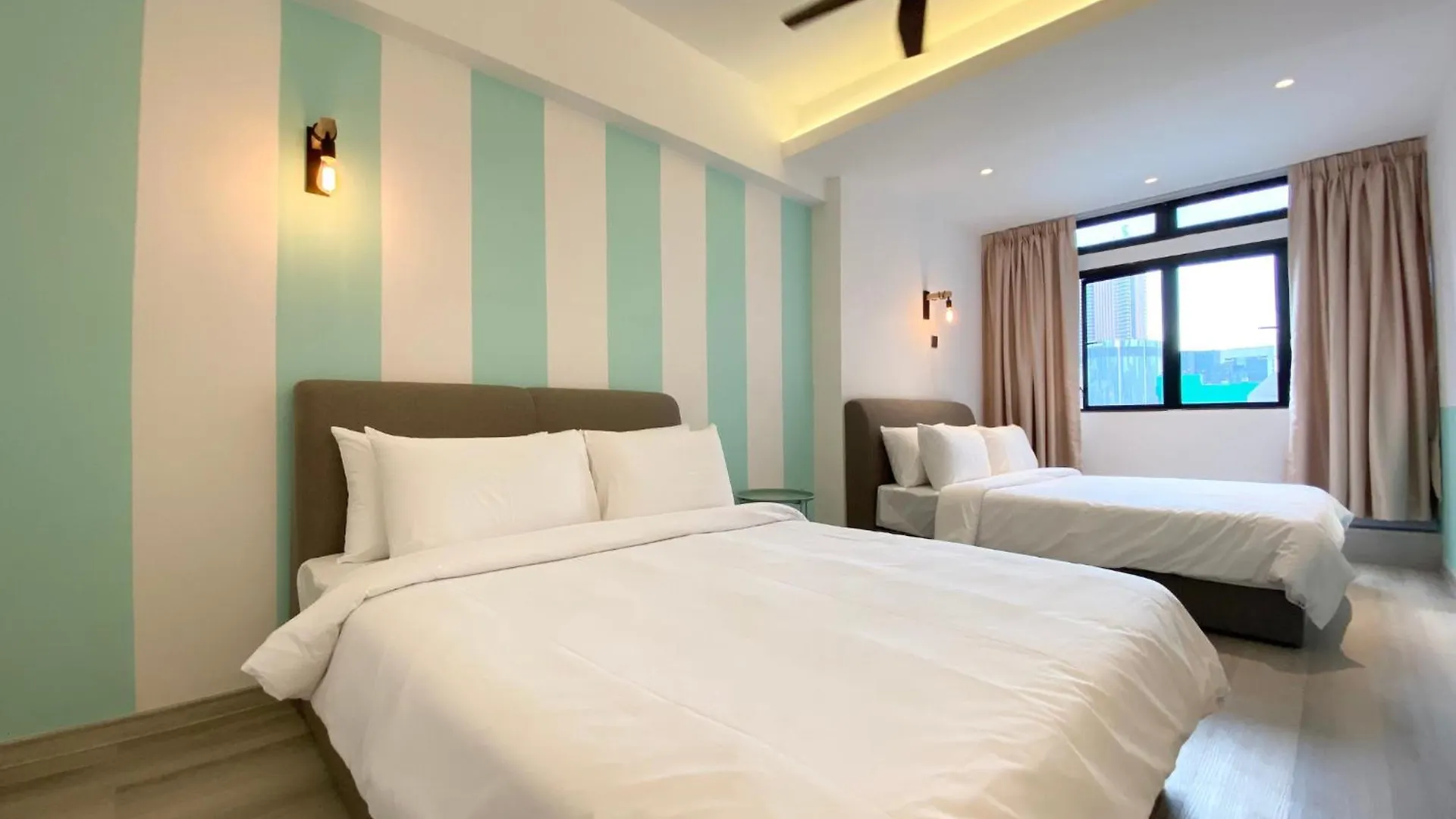 3R12Pax Fahrenheit88 A - Opposite Pavilion Kl Bukit Bintang Trx Kaite Homestay Kuala Lumpur 0*,  Malaysia