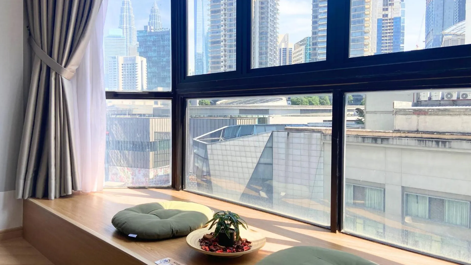 3R12Pax Fahrenheit88 A - Opposite Pavilion Kl Bukit Bintang Trx Kaite Homestay Kuala Lumpur Malaysia